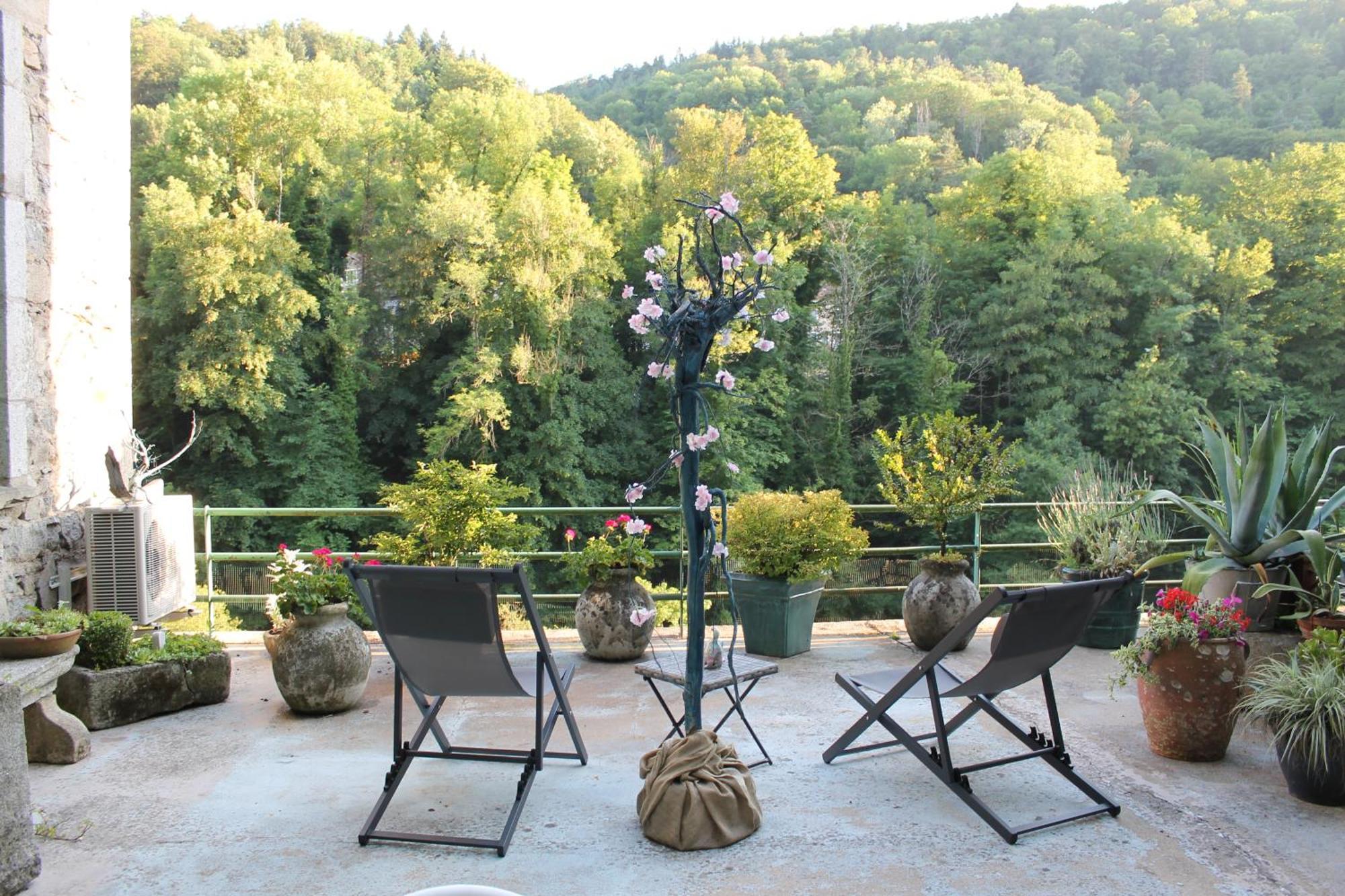 Chambre Bounty, B&B, Cuisine Privee, Lit Queen Size, Terrasse, Parking, Garage Olliergues Exterior foto
